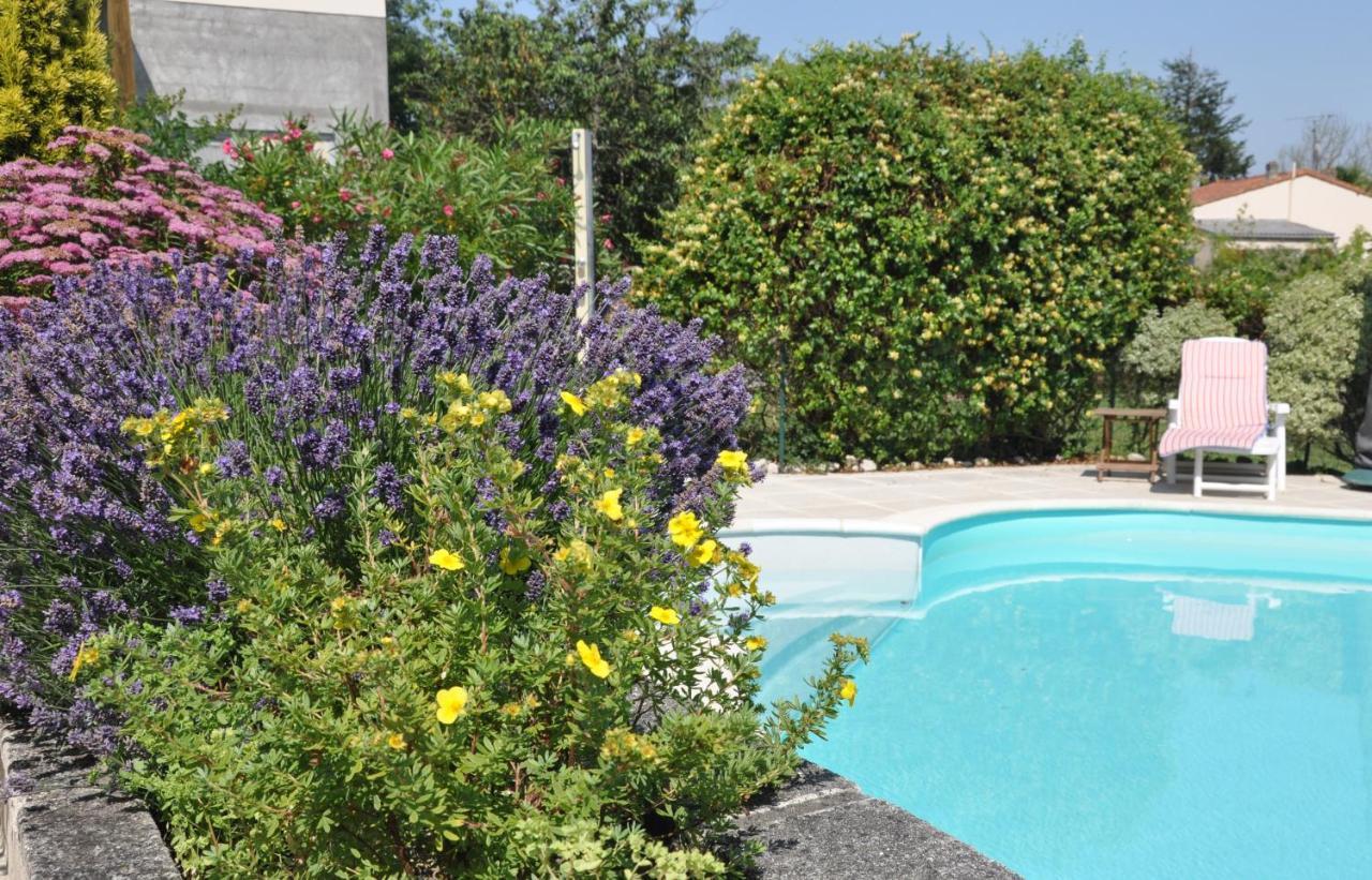 Domaine La Fontaine B&B Soubran Exterior foto