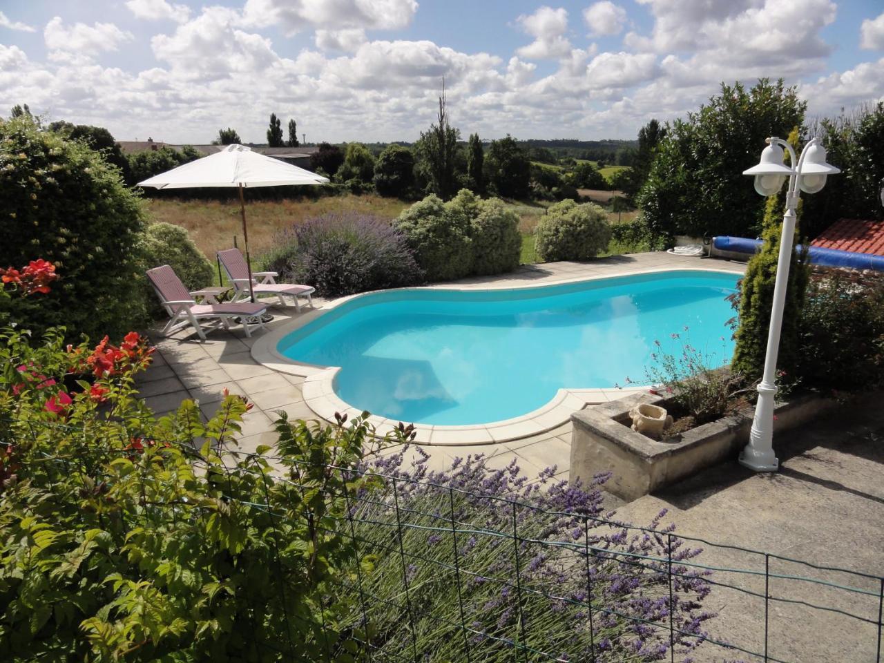 Domaine La Fontaine B&B Soubran Exterior foto